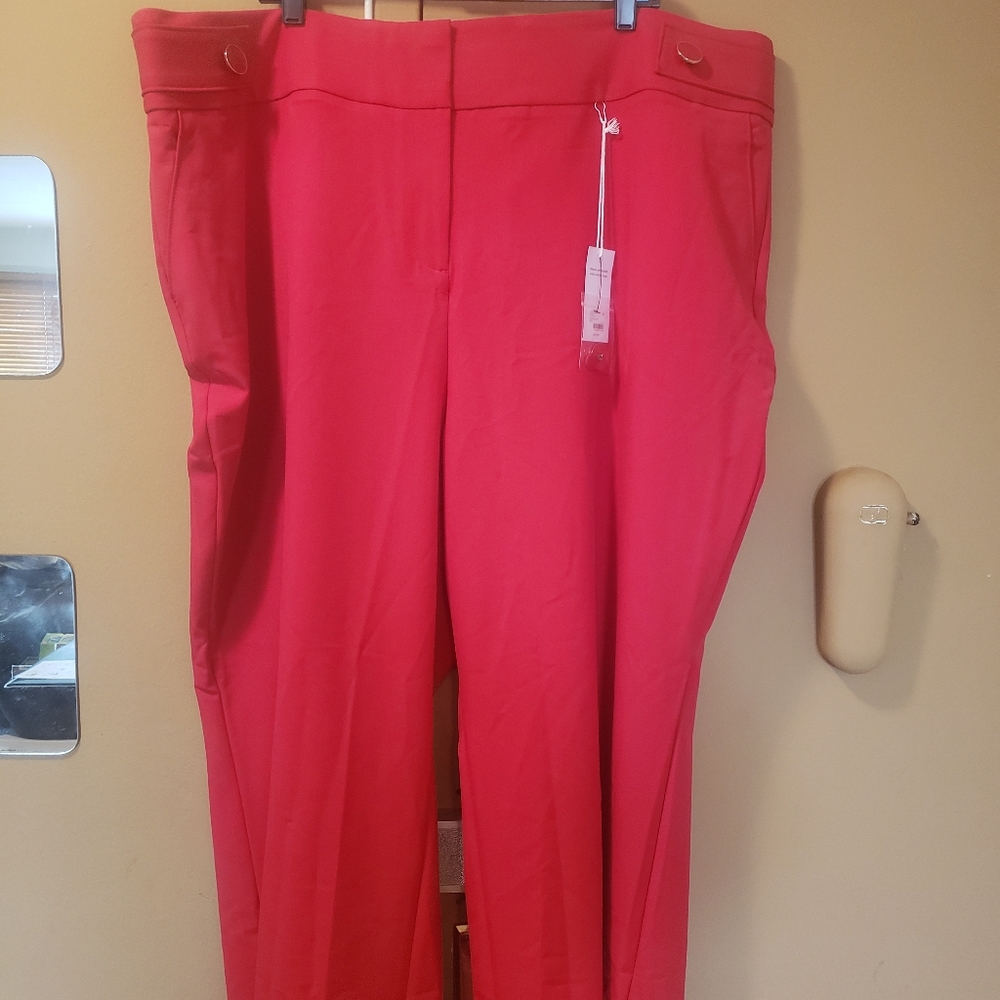 Plus-size red pants